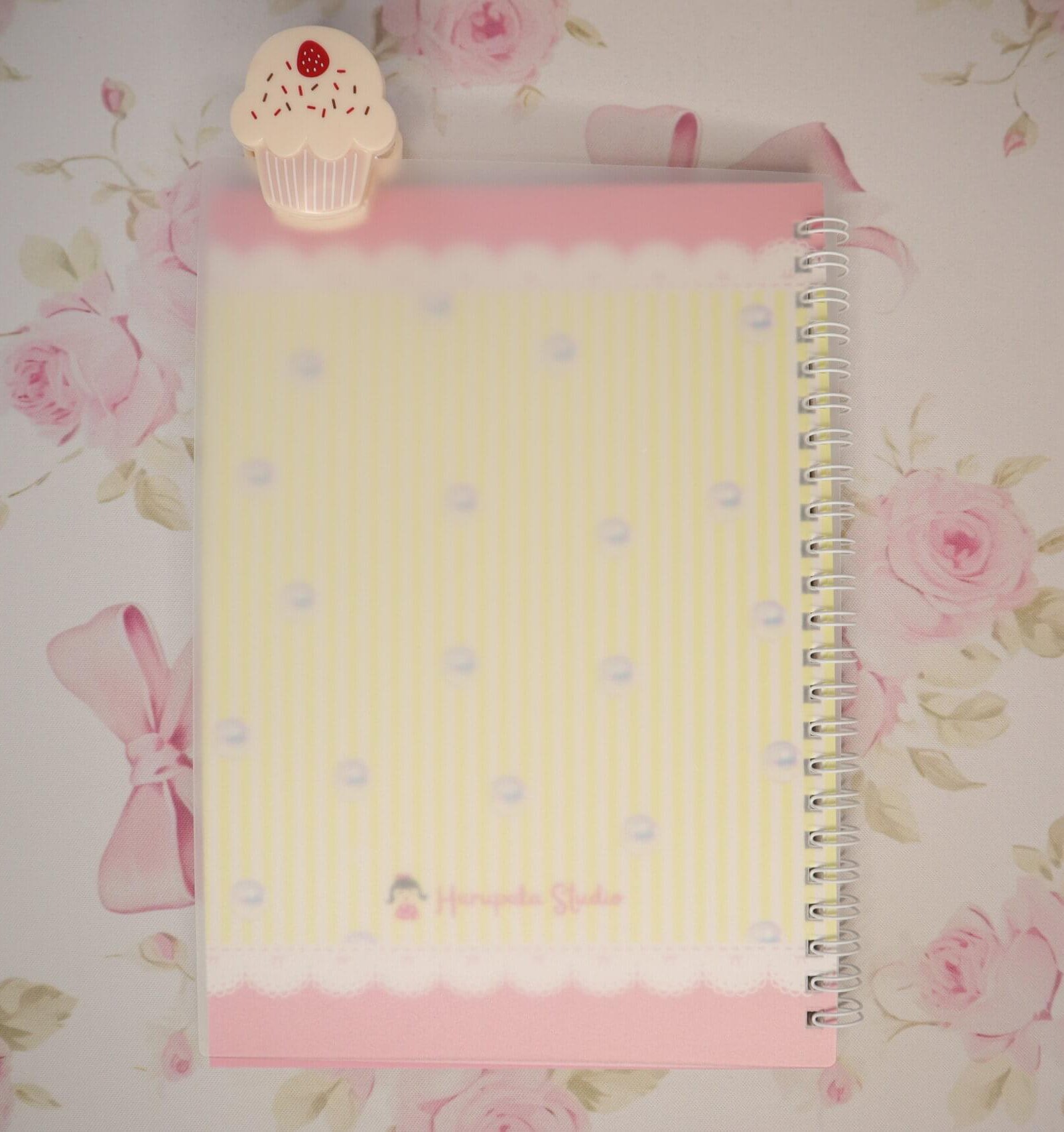 Kawaii Animal A5 Reusable Sticker Book: Pastel Yellow Organizer - Image 4